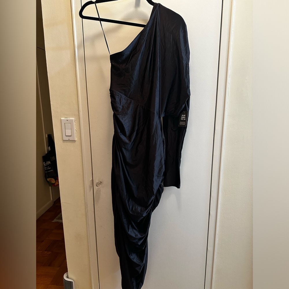 Express one sleeve cutout rouched dress (NWT) (size L)